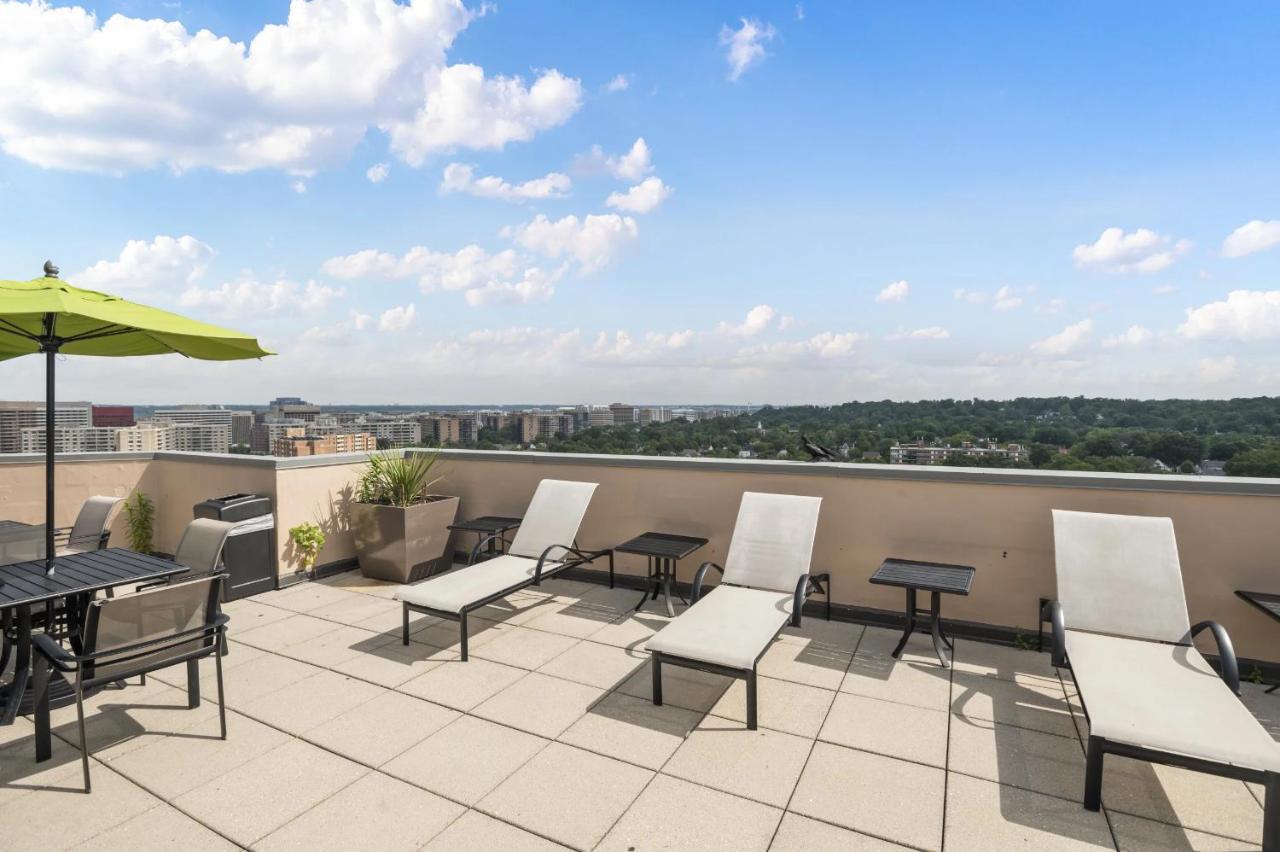 Modern & Charming Apt With Rooftop @Pentagon City Arlington Exterior foto